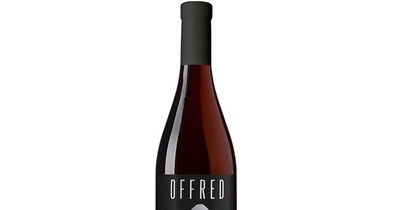 A szolgálólány meséi saját borát dobja piacra