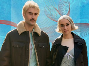 Egymás mellett alszunk, de külön világban élünk – Létezik még intimitás az algoritmusok korában?