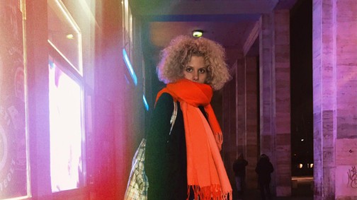 Izgalmas vizuális hatás Kormos Zsófi mai szettjében!