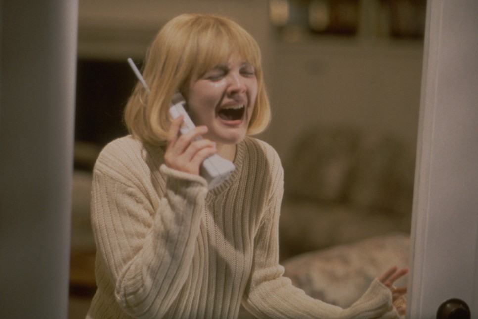 A szakértő szerint mivel a horrorfilmek túlhangsúlyozzák a félelmetes, szorongáskeltő vagy traumatikus ingereket, nehezen beilleszhetőek egy deszenzitizálásos terápiás tervbe (Sikoly, 1996)