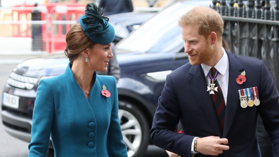 Talán Katalin hercegné oldja majd fel a feszültséget, ami Harry herceg és a királyi család között húzódik?