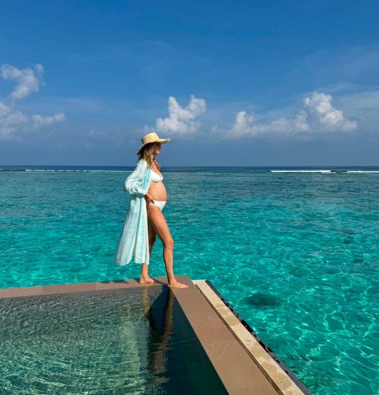 Axente Vanessa gyönyörű kismama!