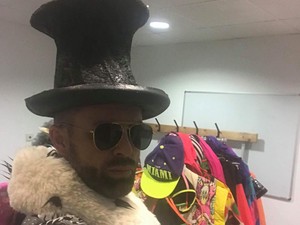 Programajánló: Íme a gardróbfrissítés, ahol filmekben látott, televízióban szerepelt ruhákat vásárolhatsz meg