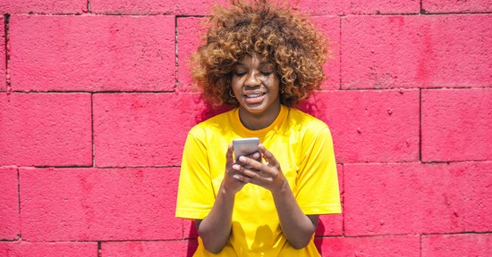 Gyorsan merül a telefonod akkumulátora? Ezekkel a trükkökkel sokkal tovább bírja majd