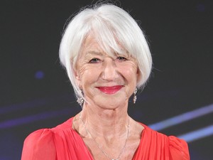 A 81 éves Helen Mirren hercegnőként ragyogott a vörös szőnyegen, talpig csillogó ruhában lopta el a show-t