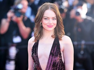 Imádják a rajongók Emma Stone új külsejét: álomszép frizurával érkezett az Oscarra a színésznő