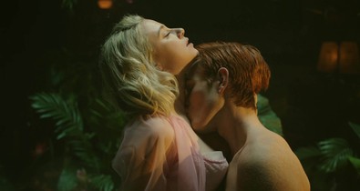 „Beléptem a hálószobánkba, ahol a párom a legjobb barátnőmmel hancúrozott" - 4 történet arról, hogyan bukott le a megcsaló fél