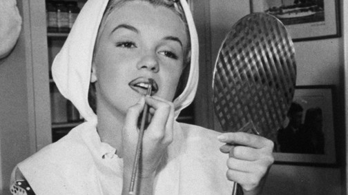 Karantén-szépségápolás: így ápold a bőröd a szakértő szerint