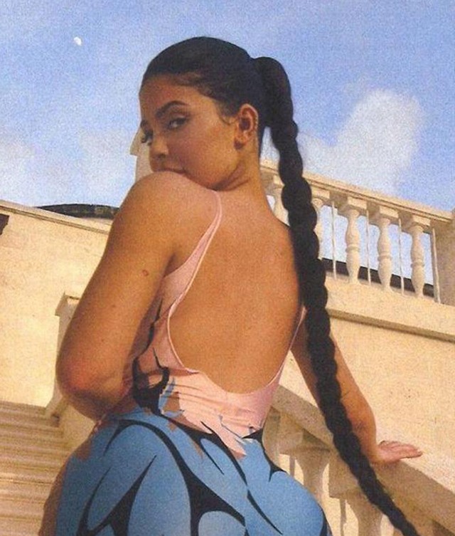 Kylie Jenner ismét rövid hajjal hódít