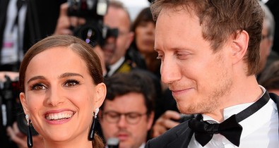 Cannes magyar sztárja Natalie Portmannel flörtöl