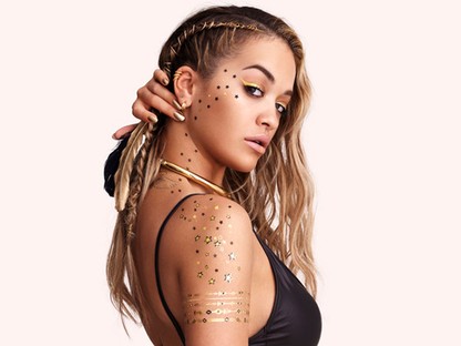 A 10 legfontosabb kiegészítő a tökéletes fesztiválhoz: a sminktől a szandálig