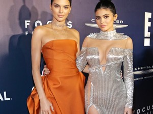 A Metallica énekese teljesen kiakadt a Jenner-lányokra