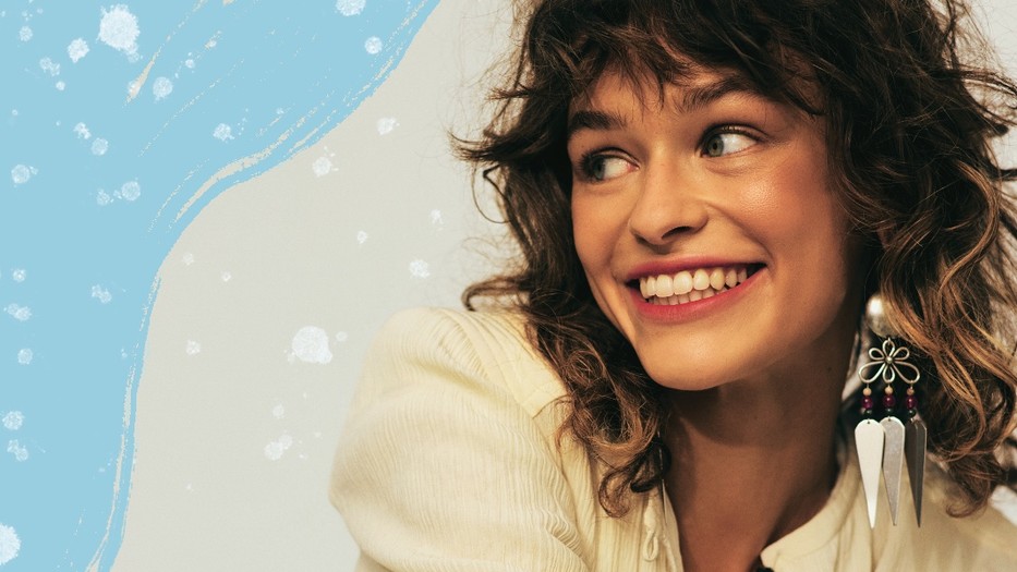 Egy hullámhosszon fürtjeiddel: Így hozd ki a legtöbbet göndör hajadból