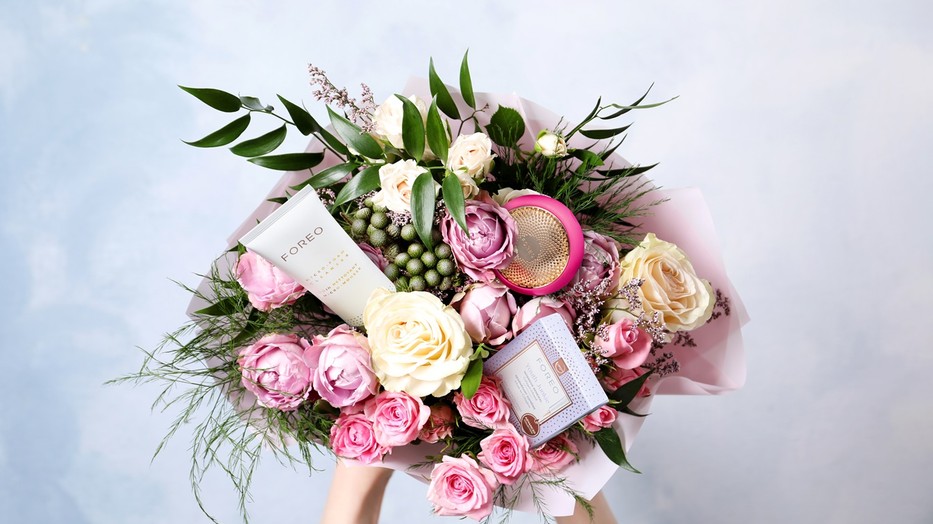 Bőrápolás érett bőrre - találd meg a tökéletes ajándékot anyák napjára a FOREO-val!