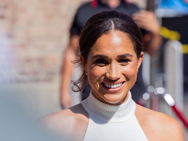 Meghan Markle a laza sikkes öltözködés mestere, ez a szett is bizonyítja