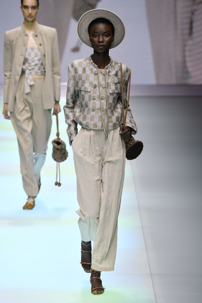  Emporio Armani 2022 tavasz-nyári kollekció