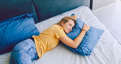 Jobb vagy bal oldaladon alszol? Egyáltalán nem mindegy, ha sokáig szeretnél egészséges maradni