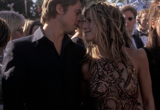 Emlékszel még? Jennifer Aniston meztelenruhában, Brad Pitt kócos suhancként debütált együtt 26 évvel ezelőtt