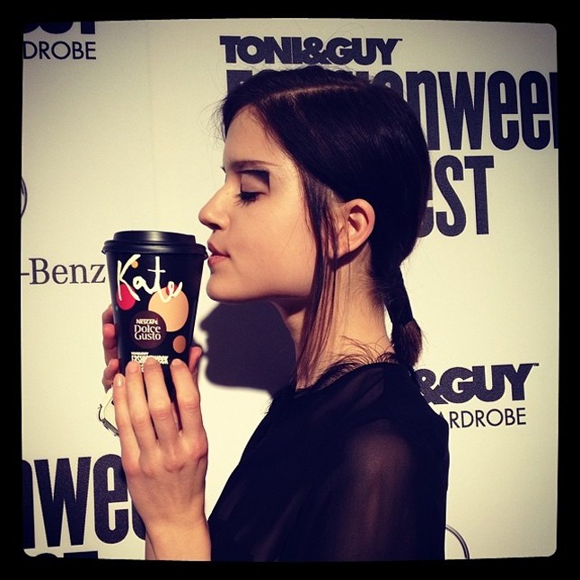 Kondás Kata személyreszabott Dolce Gusto poharával.