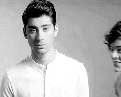 Itt a 2018. januári horoszkóp Zayn Malik legnyálcsorgatóbb gifjeivel