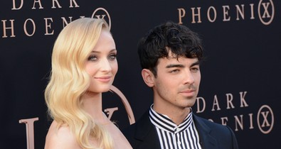 Joe Jonas egyszer véletlenül Sophie Turner hasonmását csókolta meg