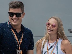 Álomszép fotóval jelentette be kislánya születését Iszak Eszter, varázslatos nevet adott kisbabájának