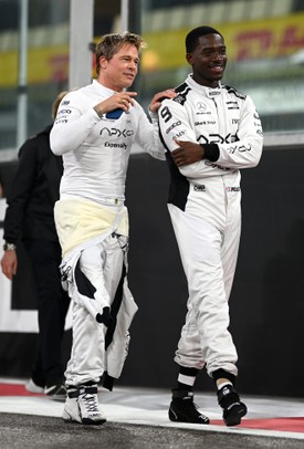 Brad Pitt az F1 című film forgatásán