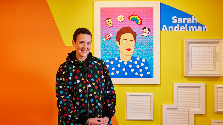 Sarah Andelman is egyike azoknak a művészeknek, akik meghívást kaptak a LEGO párizsi kiállítására