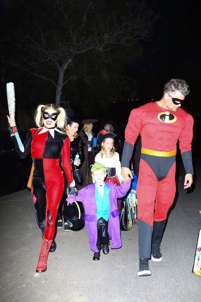 Fergie Harley Quinn, míg Axl Joker, Josh Duhamel pedig a Hihetetlen családból az apuka.