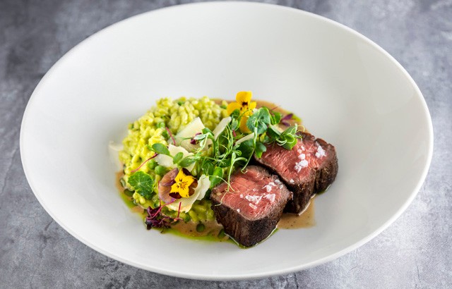 Gyönyörű kilátás, igazi magyaros ízekkel tarkítva: az Up & Down-ban jártunk