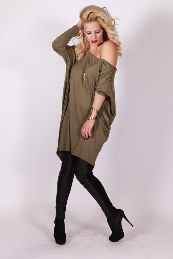 Hosszú felső 7990 Ft