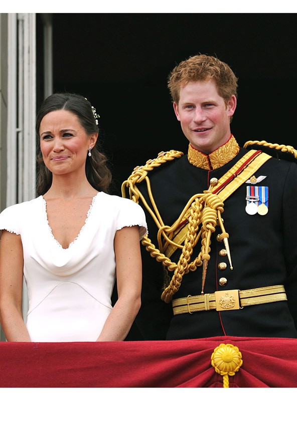 Pippa Middleton- Az angol sajtó imádná ezt a történetet! Kate és Vilmos testvérei is remek kapcsolatban vannak, sőt egyesek szerint néha több is az érzelem kettőjük között. Csak pletyka volt? Minden bizonnyal. 