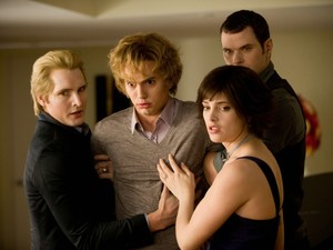 Micsoda átalakulás! Így néz ki ma az Alkonyat Alice Cullenjét alakító színésznő