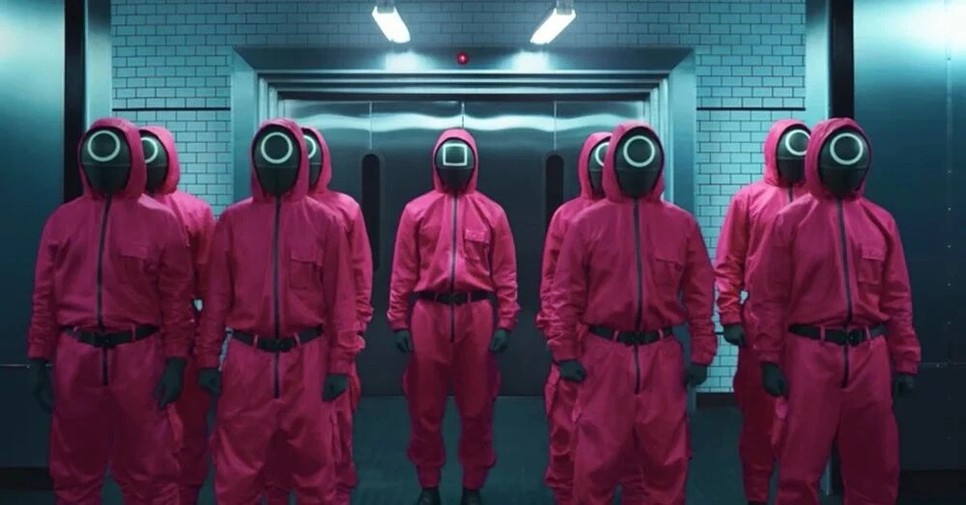 A bizalomkeltés érdekében fegyver nélkül láthjatóak az őrök