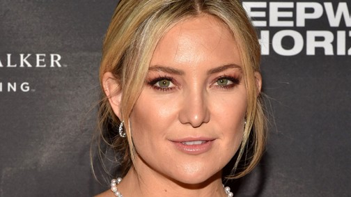 Kate Hudson bemutatta a bugyiját a vörös szőnyegen