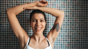 Ki dönt a szőrömről?! – A szőrtelenítés társadalmi nyomása a nők testén