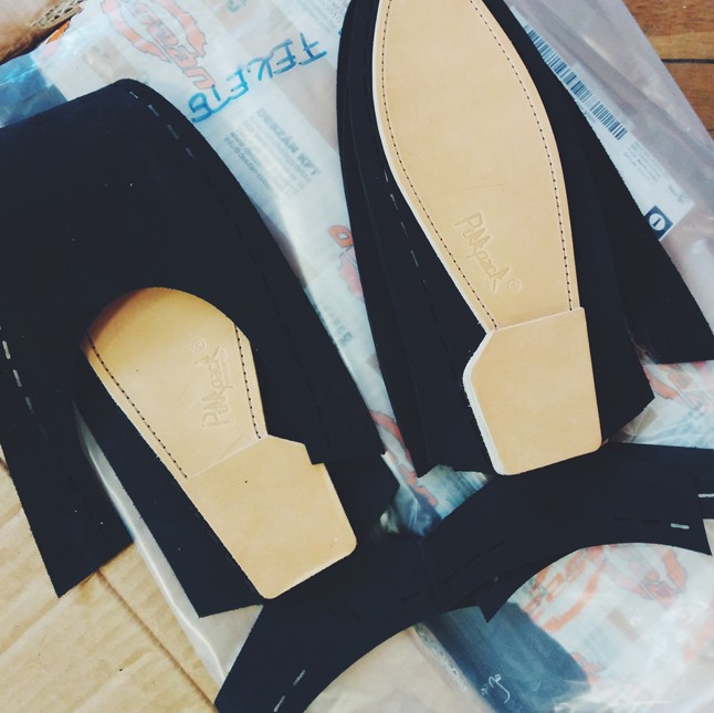 Sára ma nagyon meleg holmikban