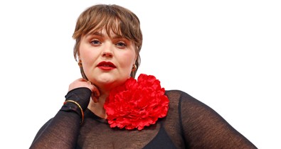 Charlotte Kuhrt: Hidd el, szép vagy, értékes vagy, és mindegy, mekkora a ruhaméreted!