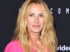 Julia Roberts 20 évet simán letagadhatna ebben a szettben