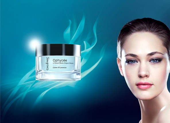 Egy újabb francia kozmetikai kampányban