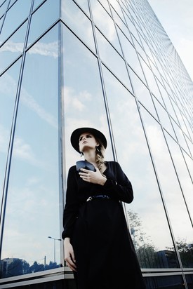 Fotó: Kőszegi Zsuzsanna és Liptai Andris, Modell: Bordás Barbara, Smink: Széplaki Berta, Haj: Ligetvári Zsolt @Haircutsalon and More