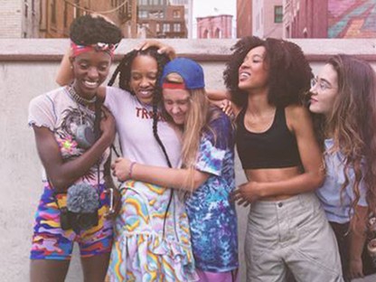 Deszkás csajok a városban, kapd el a legkúlabb stílust