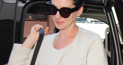 Úgy néz ki, Anne Hathaway várandós!
