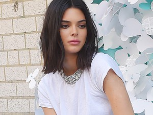 A legpraktikusabb darab nyárra: íme a szezon legmenőbb fehér pólói