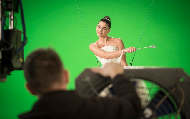 ördög nóra, ördög nóri, spar, háziasszony műsorvezető, angyal, reklámfilm