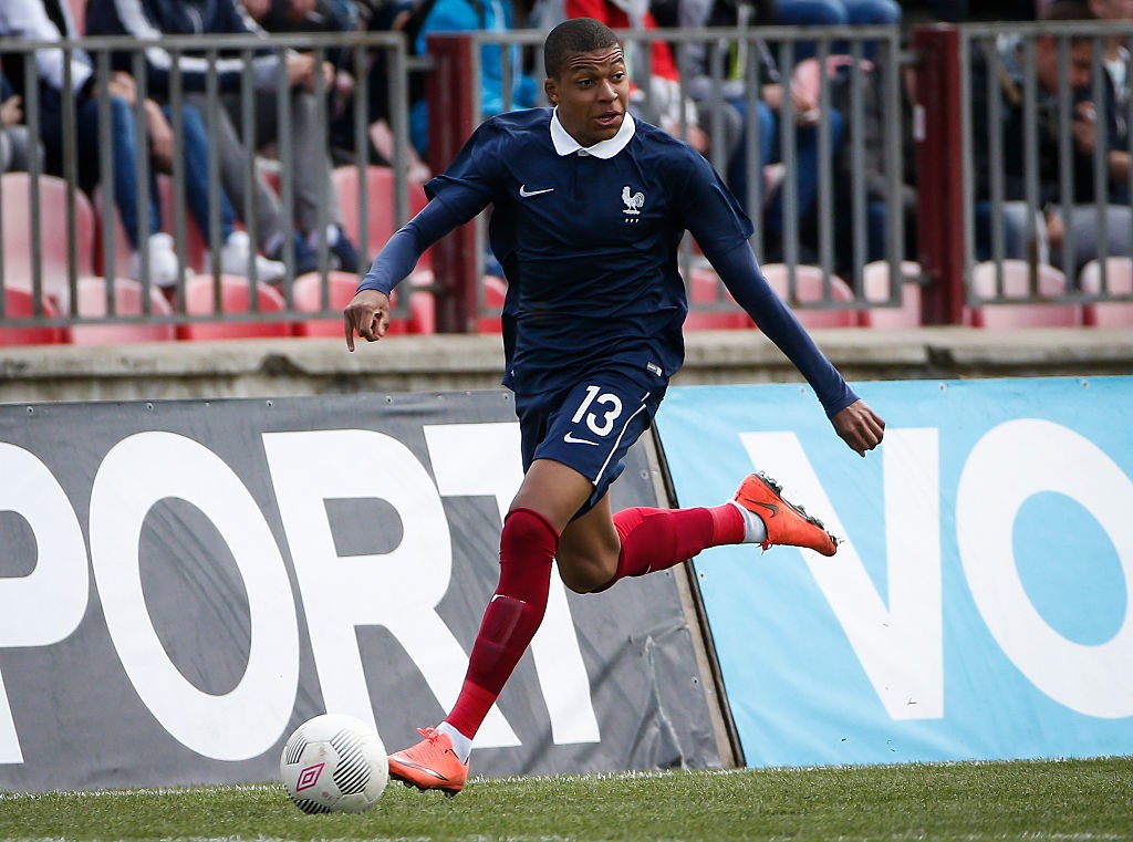 Kylian Mbappé - Mbappé 18 évesen már kész világklasszis volt: az AS Monaco csapatával bajnoki címet nyert, BL-elődöntőbe jutott, és a futballtörténelem második legdrágább igazolásaként a PSG-hez szerződött. (2016)