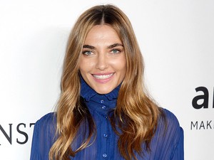 Ezen az estén mindenki az ukrán modell cicijeit bámulta