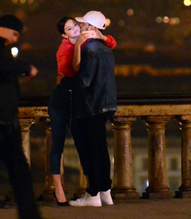 Selena Gomez és The Weeknd romantikázása