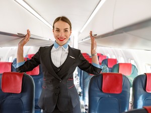 Egy magyar légiutas-kísérő elmeséli, milyen valójában a business a turista osztályhoz képest