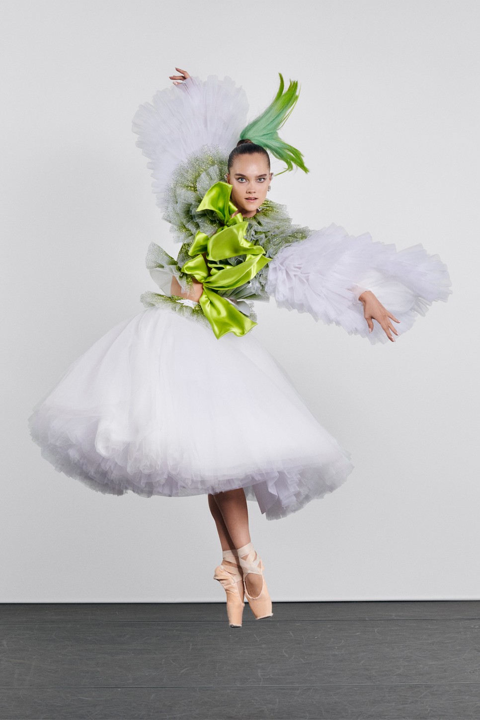 Színkavalkád és csillogás – Ilyen volt a Londoni Divathét